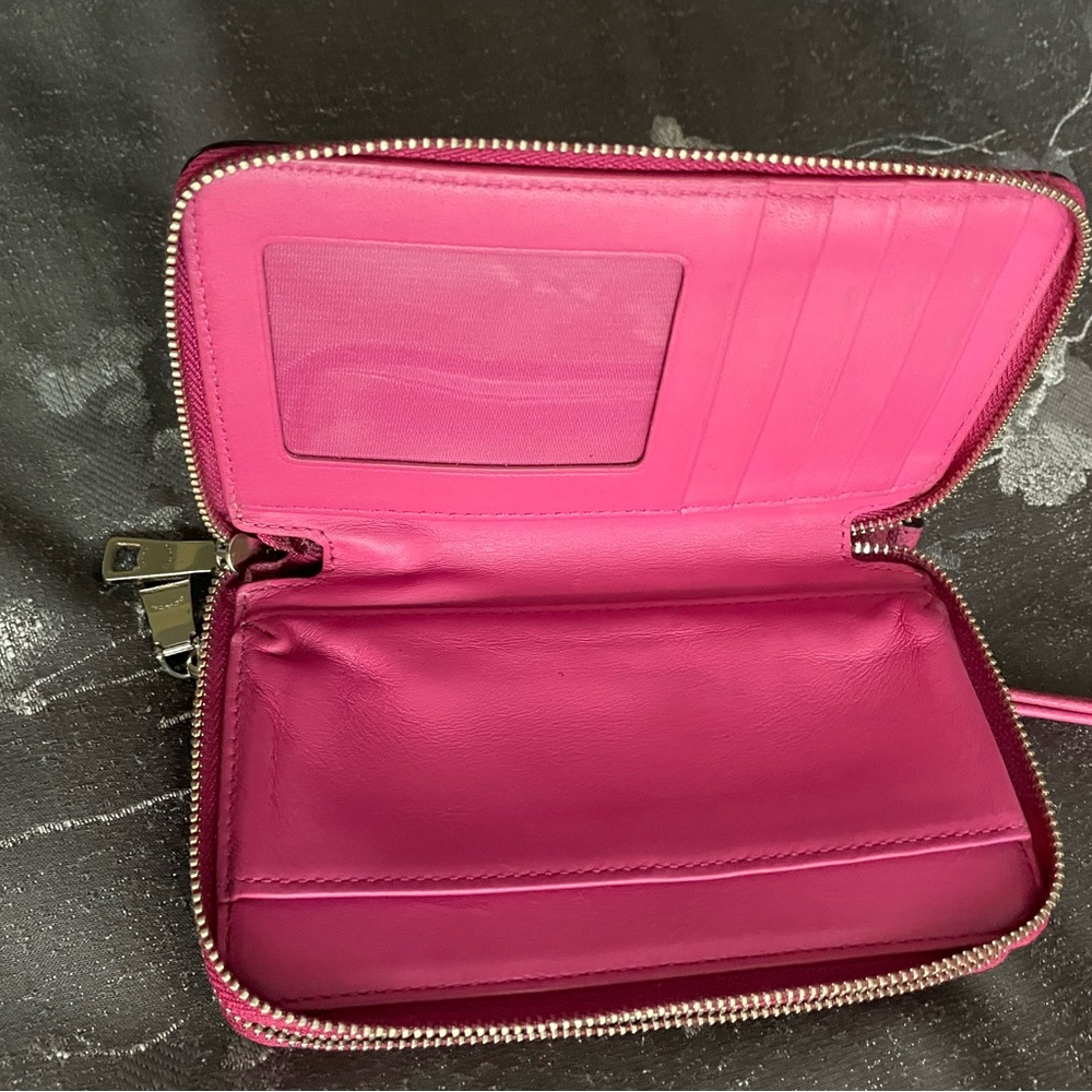 Coach wallet/clutch. - Picture 3 of 5